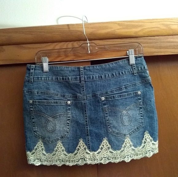 *Final Sell Price* Fluid Jean Skirt - Picture 2 of 4